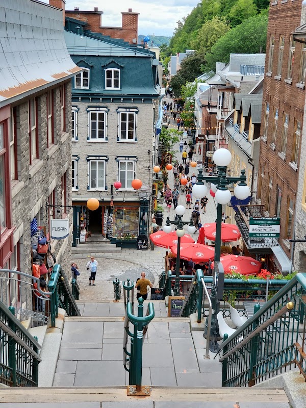 Quartier Petit-Champlain et place Royale – Quartier Petit-Champlain, escalier Casse-Cou, Québec, QC, Canada (photo 2)