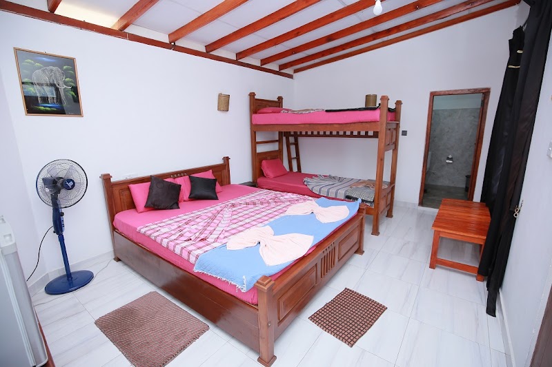 Rock side inn - Ella – Sapumal Tenna , Passara Road, Ella (photo 2)