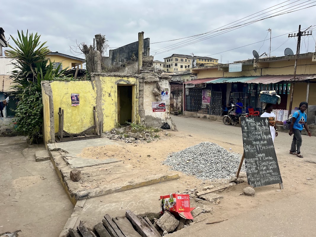 Sanctuaires Posuban – Benya Street, Elmina, Ghana (photo 1)