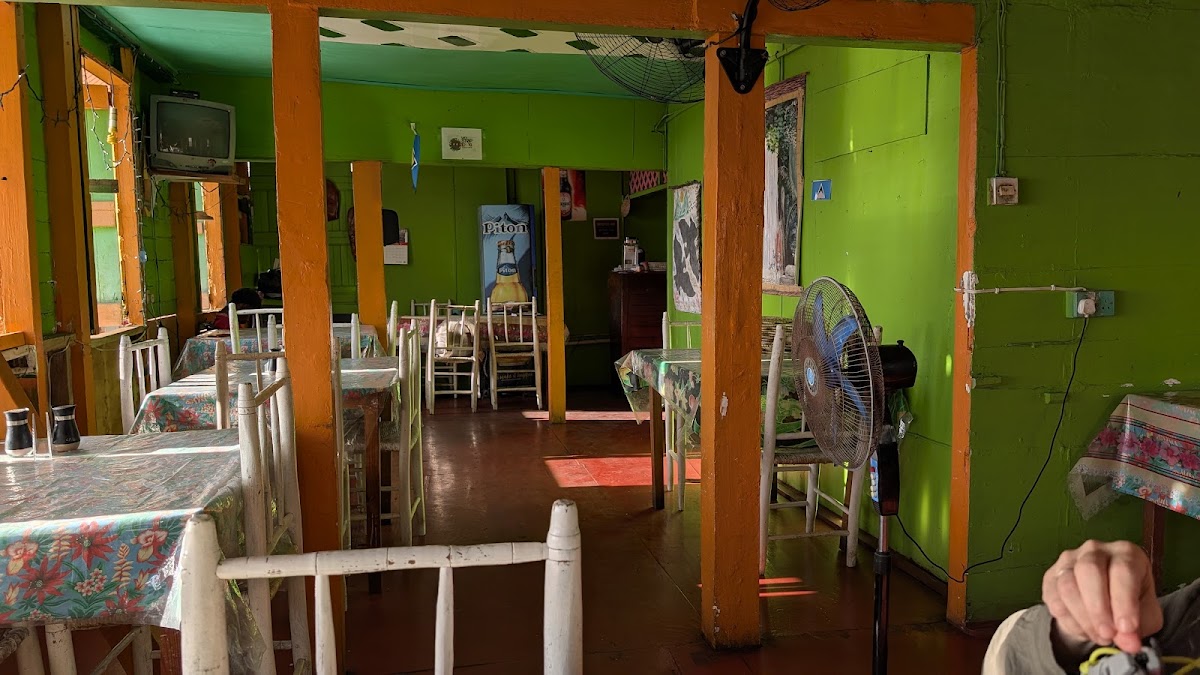 Sea View Creole Restaurant – Soufrière, Sainte-Lucie (photo 1)