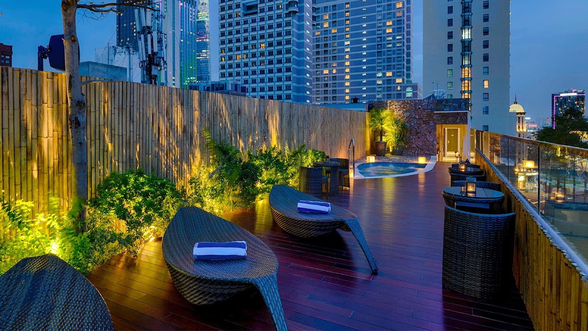 Silverland Min Hotel – 81 Hai Ba Trung Street (photo 1)