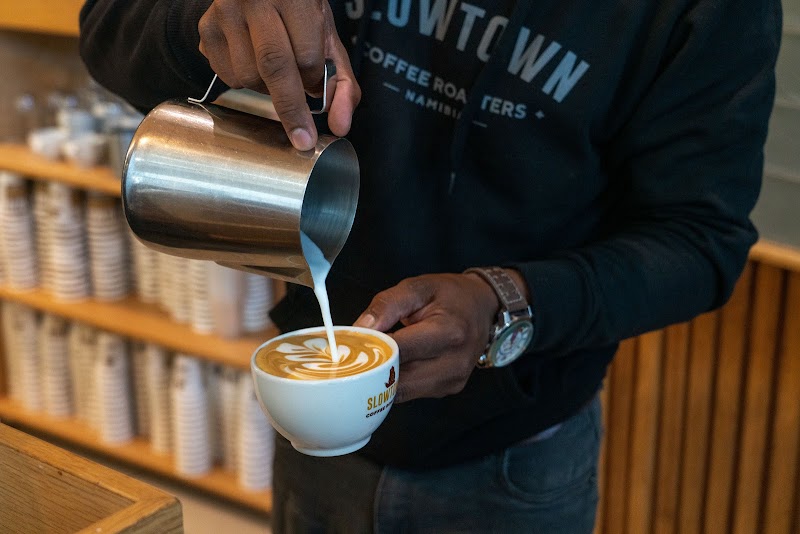 Slowtown Coffee Roasters Grove Mall – Chasie Street, Windhoek, Namibie (photo 2)