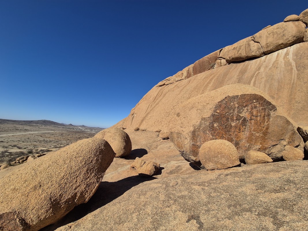 Small Bushman's Paradise – Namibie (photo 1)
