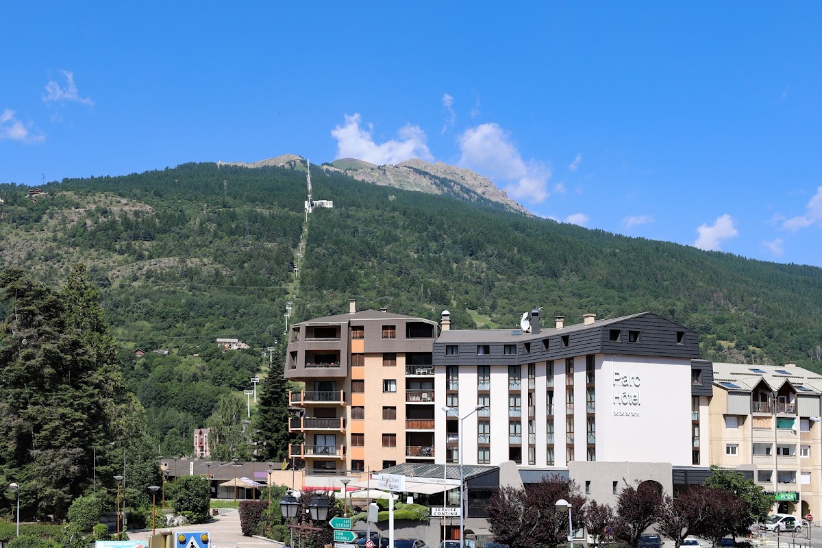 SOWELL HOTELS Le Parc & Spa – Central Parc, Briançon (photo 1)