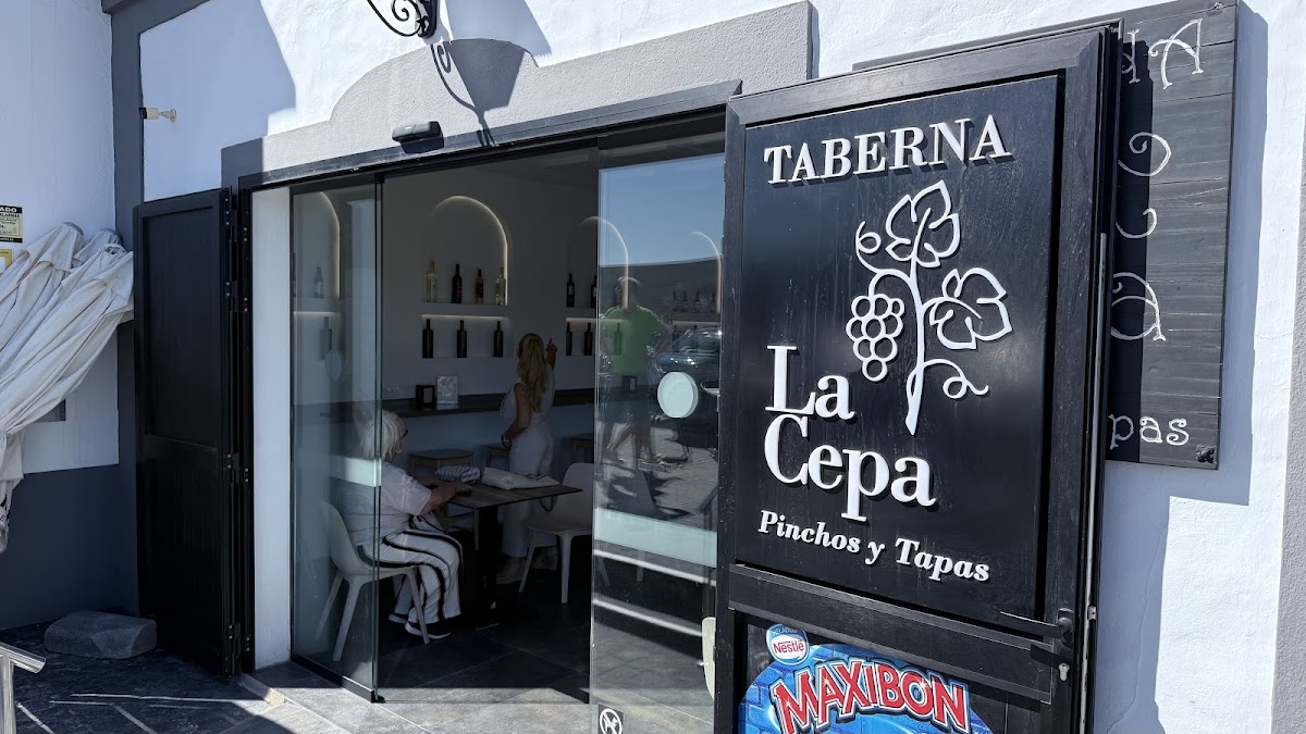 Taberna La Cepa – LZ-30 km 19, La Geria, Yaiza (photo 1)
