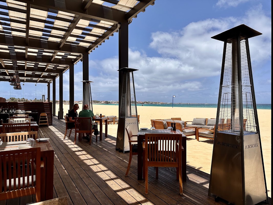 The Bounty Beach Restaurant – H3VP+J67, Avenida dos Hoteis, Santa Maria, Cabo Verde (photo 1)