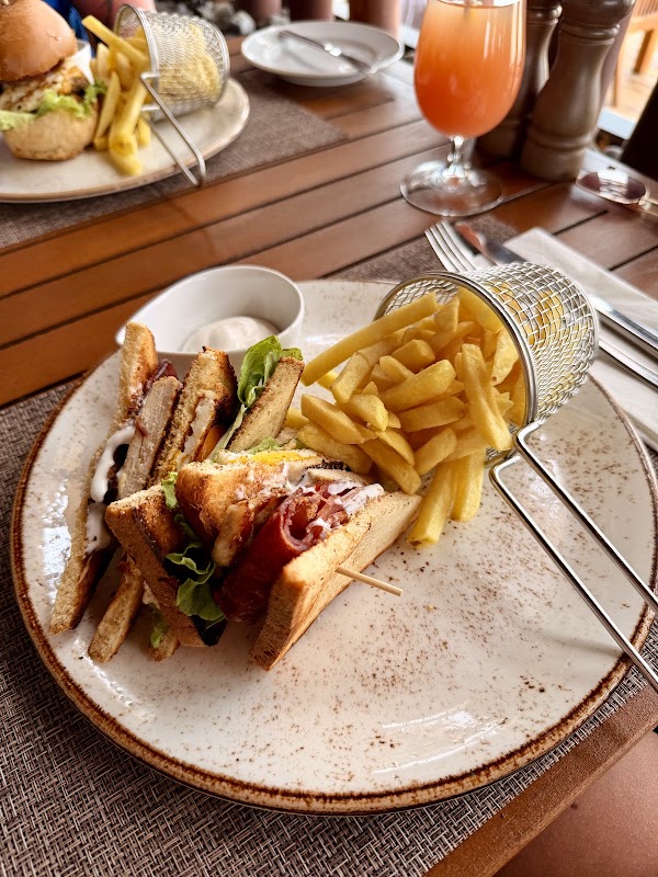 The Bounty Beach Restaurant – H3VP+J67, Avenida dos Hoteis, Santa Maria, Cabo Verde (photo 2)