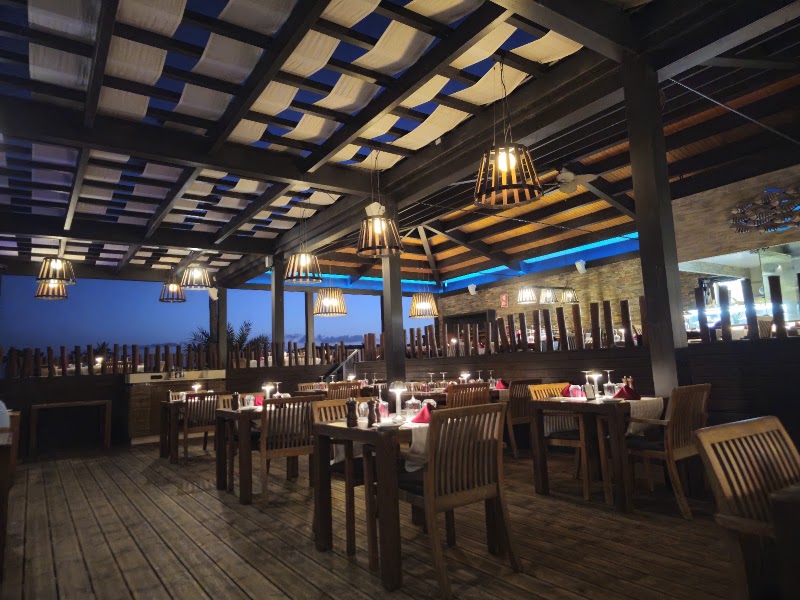 The Bounty Beach Restaurant – H3VP+J67, Avenida dos Hoteis, Santa Maria, Cabo Verde (photo 3)