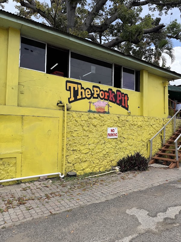 The Pork Pit – Gloucester Avenue, Montego Bay, Jamaïque (photo 1)