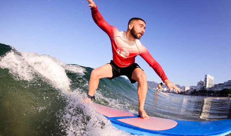 Un cours de surf à Arpoador – Av. Francisco Bhering, 00 - Ipanema, Rio de Janeiro - RJ, 22080-050, Brésil (photo 2)