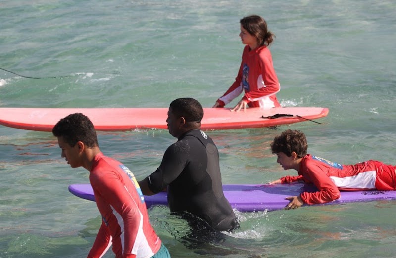 Un cours de surf à Arpoador – Av. Francisco Bhering, 00 - Ipanema, Rio de Janeiro - RJ, 22080-050, Brésil (photo 3)
