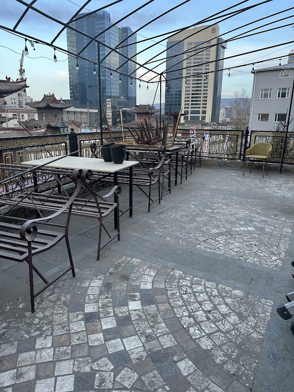 Veranda Restaurant – Oulan-Bator, Mongolie (photo 1)