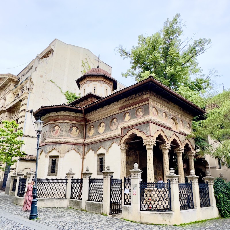 Vieille Ville de Bucarest – Strada Stavropoleos, București, Roumanie (photo 1)