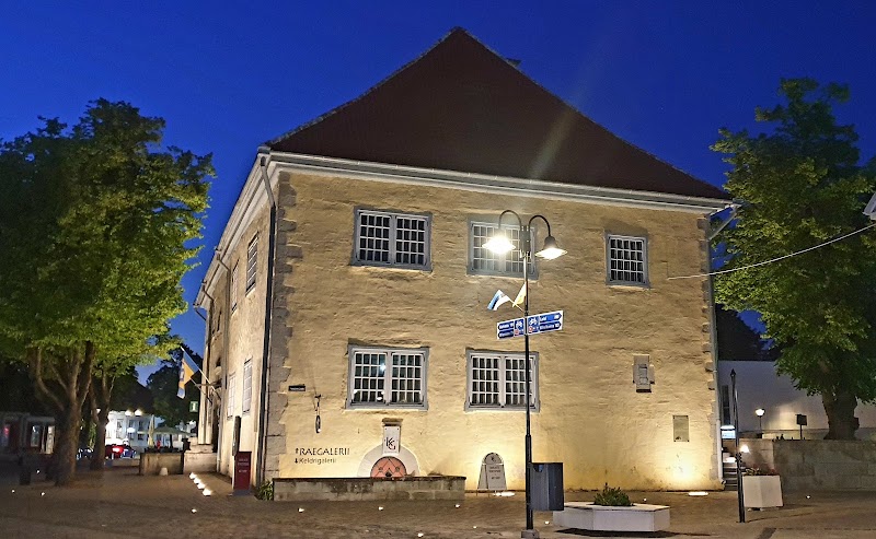 Vieille ville de Kuressaare et place de l'hôtel de ville – Hôtel de ville, Tallinna 3, Kuressaare, Estonie (photo 2)