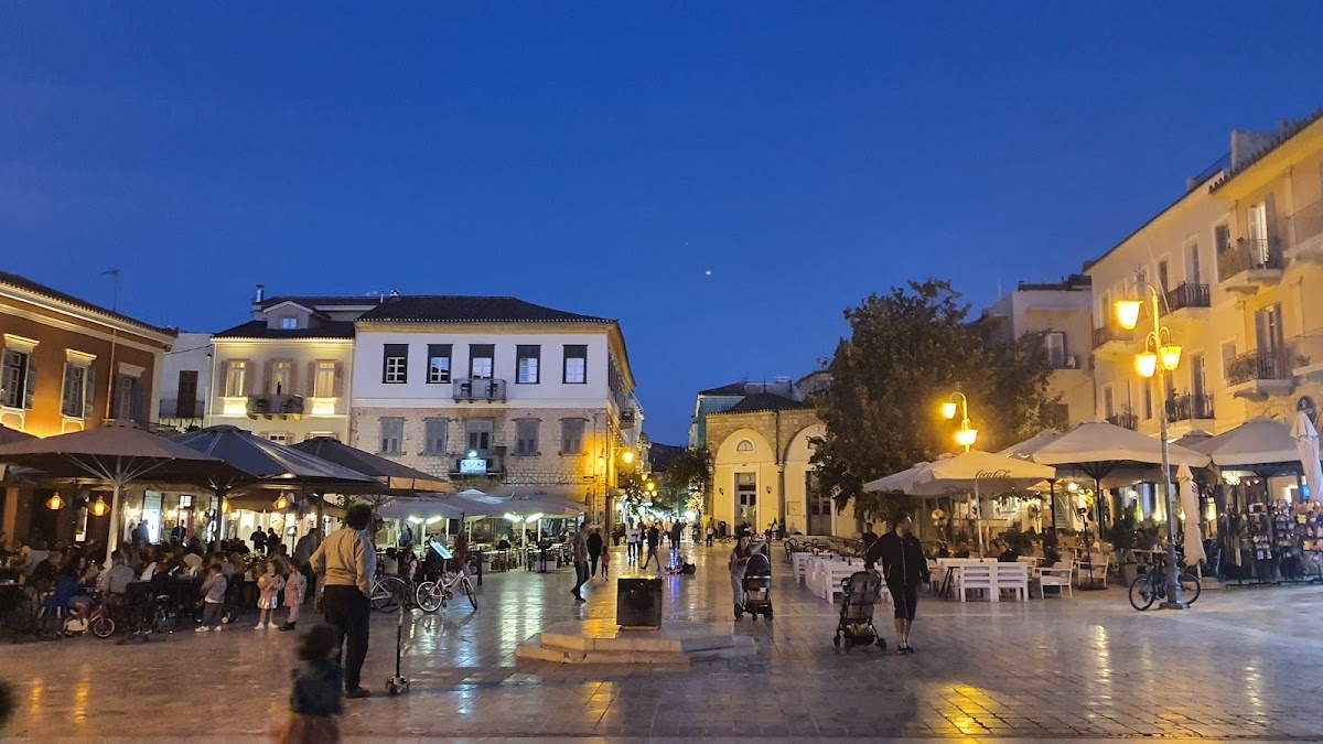 Vieille ville de Nauplie et place Syntagma – Nafplio 211 00, Grèce (photo 1)