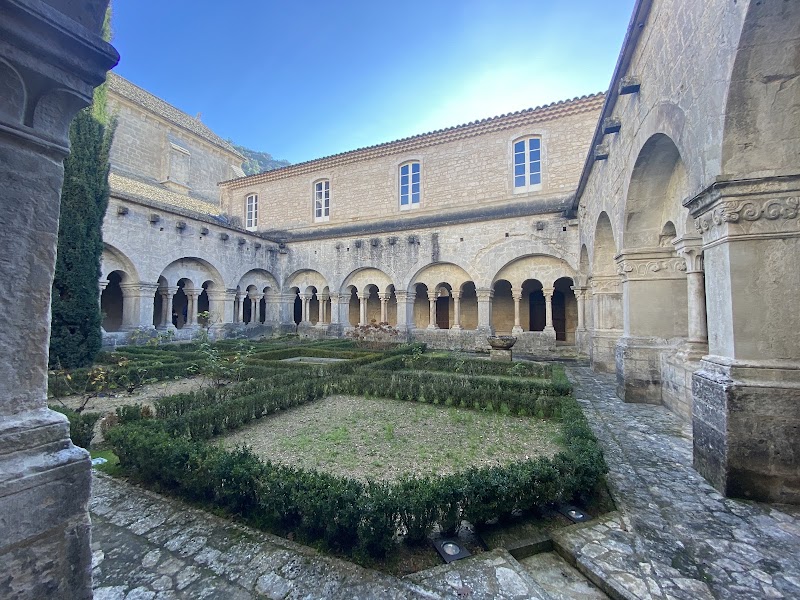 Visite guidée de l'abbaye de Sénanque – Abbaye Notre-Dame de Sénanque, 84220 Gordes (photo 3)