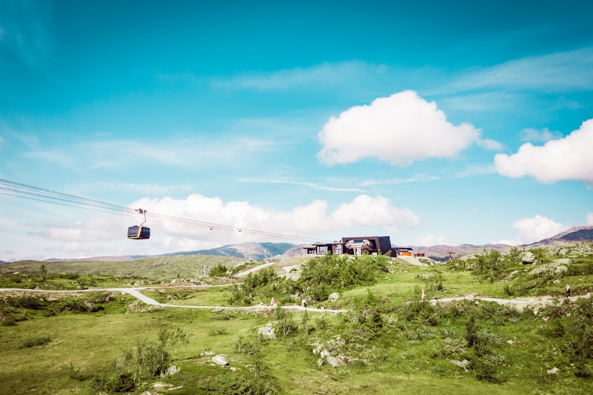 Voss : télécabine Hangursbanen et lac – Hangursbanen, 5700 Voss, Norvège (photo 1)