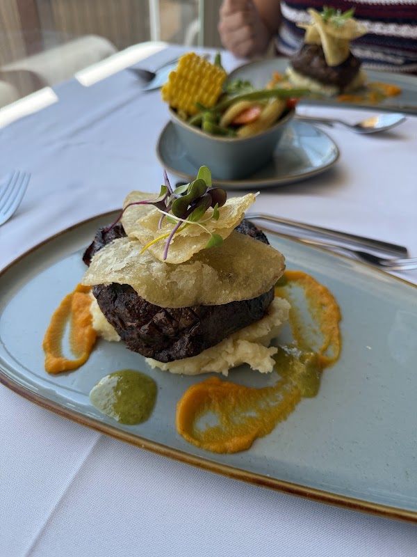 Windhoek Sky Restaurant – 90000, Robert Mugabe Ave, Windhoek, Namibie (photo 3)