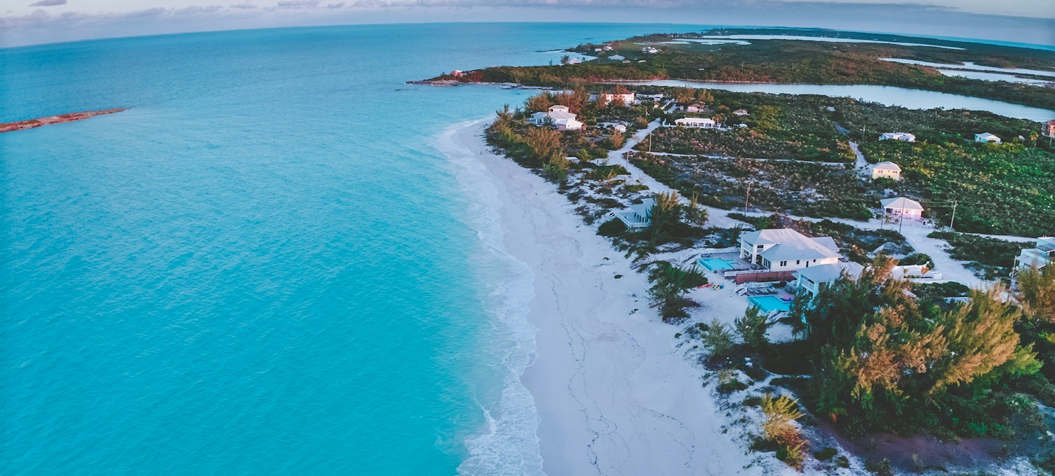 Eau turquoise et sable blanc aux Bahamas