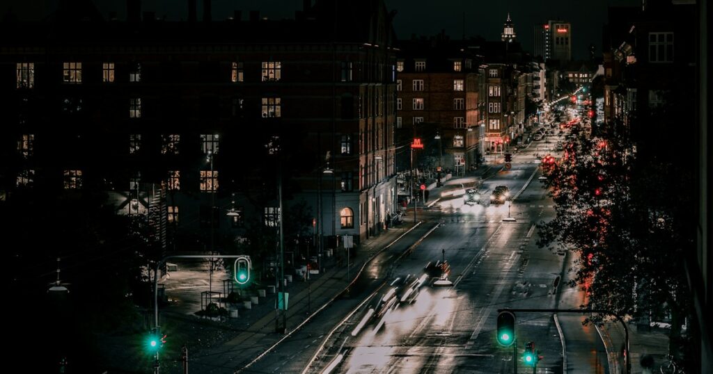 Rue de Nørrebro à Copenhague avec vélos et façades colorées