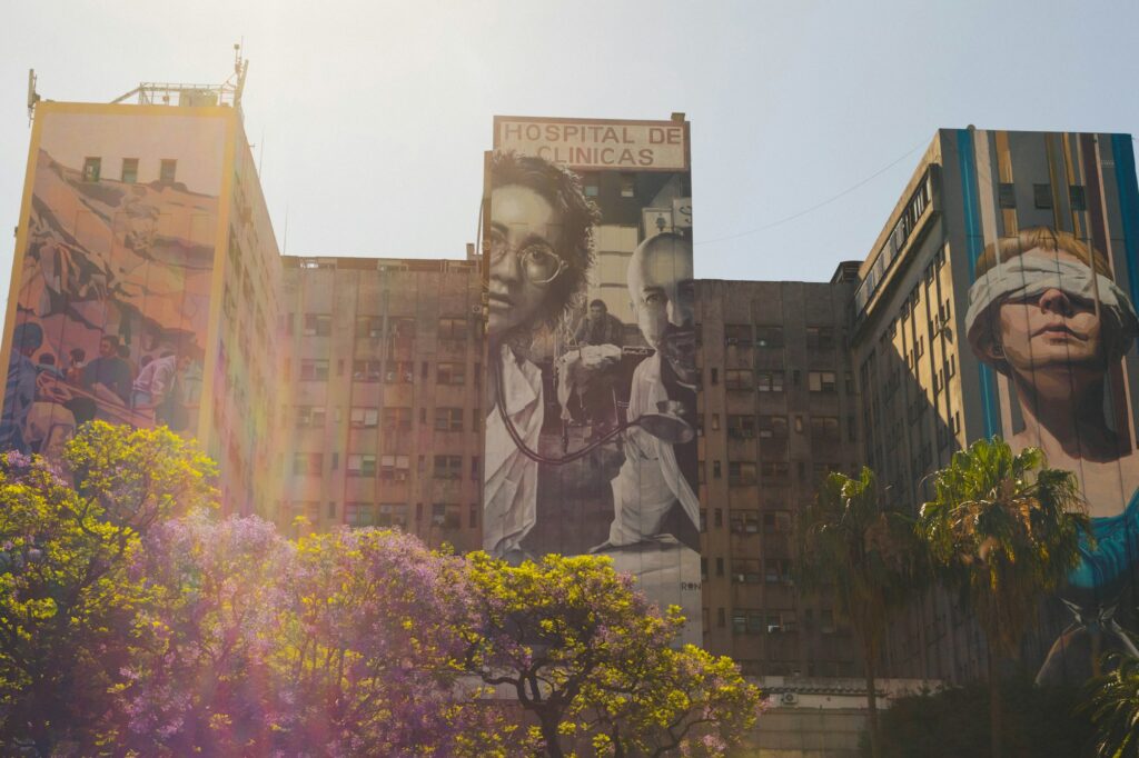 Rue de Palermo Soho à Buenos Aires avec fresques murales colorées