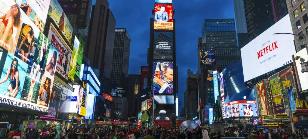 Times Square illuminée la nuit