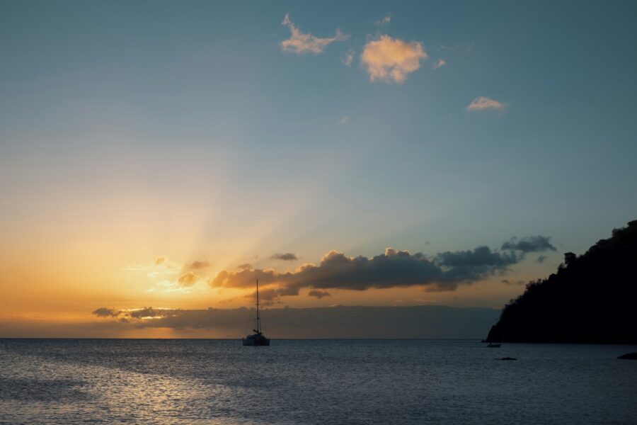 Coucher de soleil sur la côte du Cap Corse, en Corse