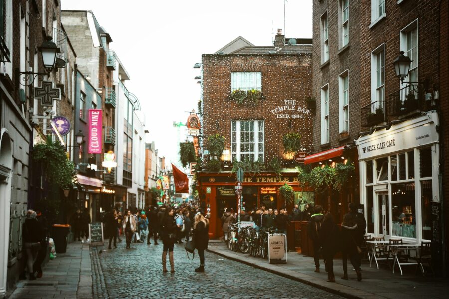Façades colorées et pubs de Temple Bar, dans le centre de Dublin