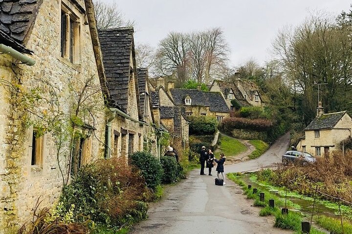 Stone cottages in a Cotswolds village