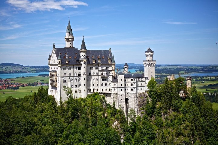 Bavarian castle, Viator photo