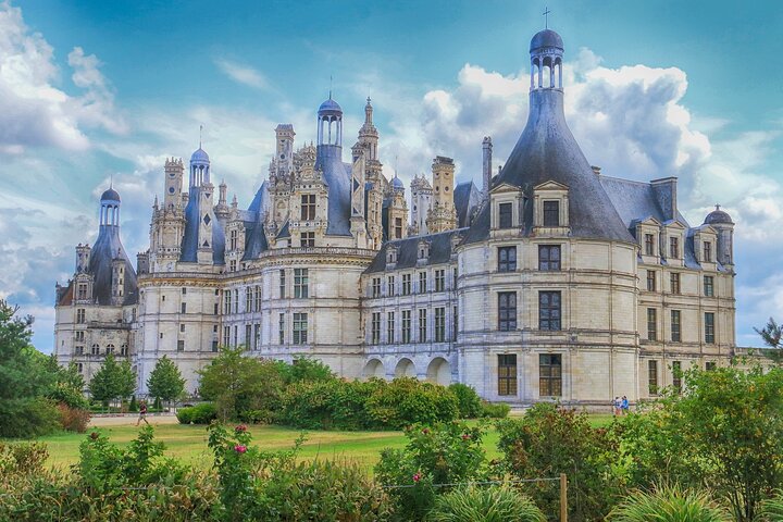 Tour to the Chenonceau and Chambord castles, with Vouvray tasting