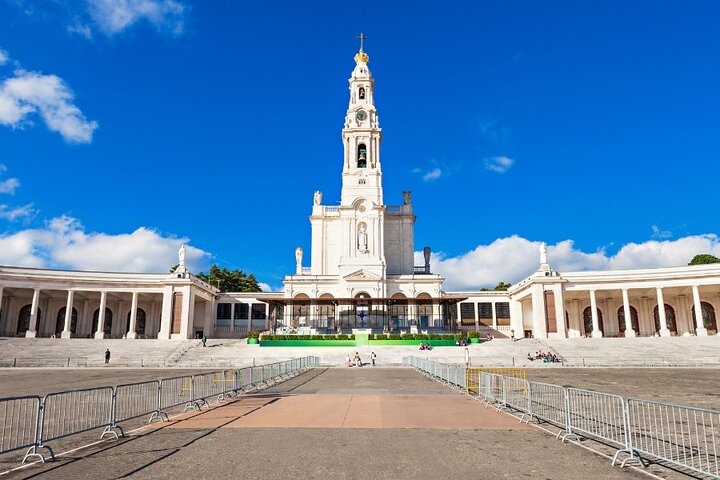 Photo from the Viator listing for the private Fátima pilgrimage day trip