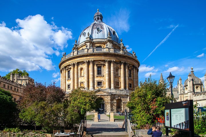Oxford college buildings and streets