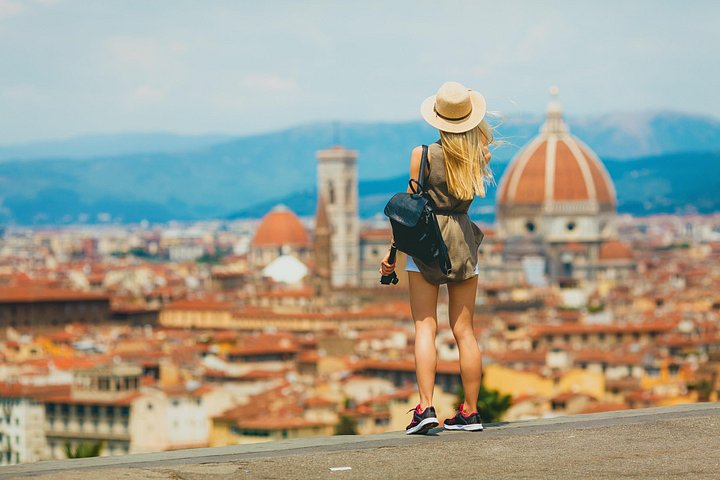 Cathedral square in Florence on a coach day trip from Rome