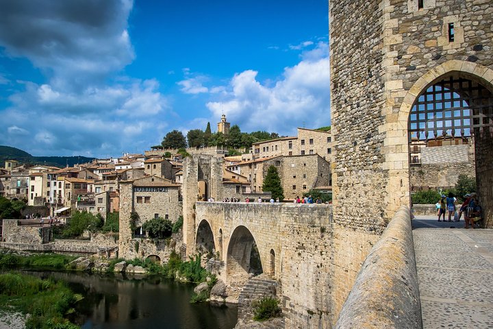 Village médiéval de Catalogne, excursion en petit groupe depuis Barcelone