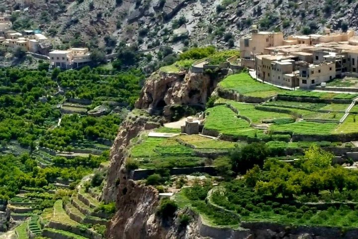 Mountain day trip to Nizwa and Jebel Akhdar