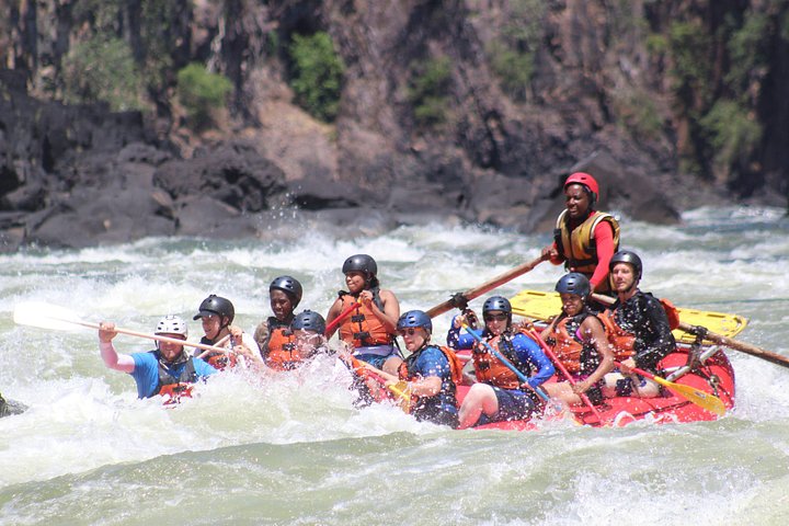 Tour: Class IV-V rafting from Victoria Falls