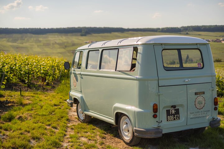 Tour: cellar visit in a vintage Estafette van, from Épernay