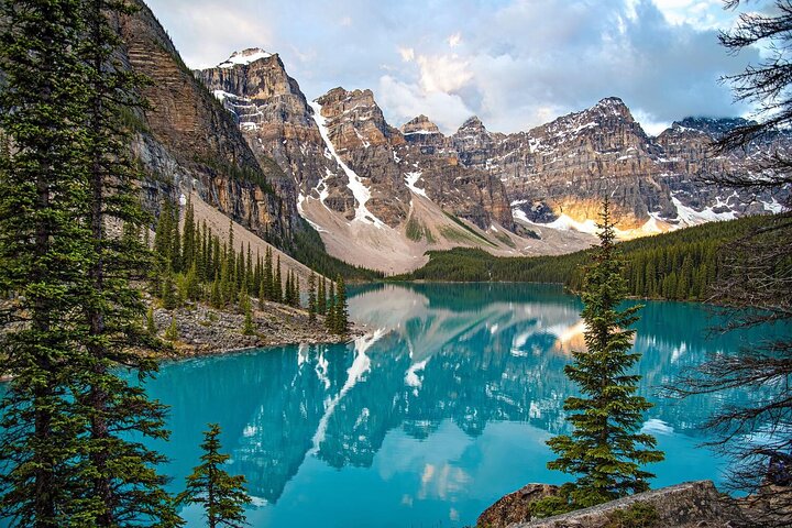 Lac Moraine et ses sommets, excursion au départ de Calgary, Canmore ou Banff