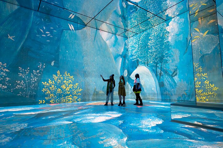 Photo of an immersive art installation at Marble Arch