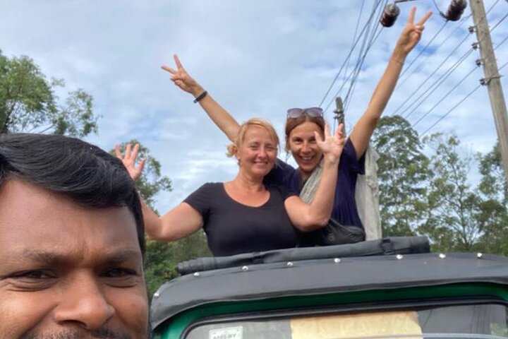 Tuk-tuk dans les rues de Kandy