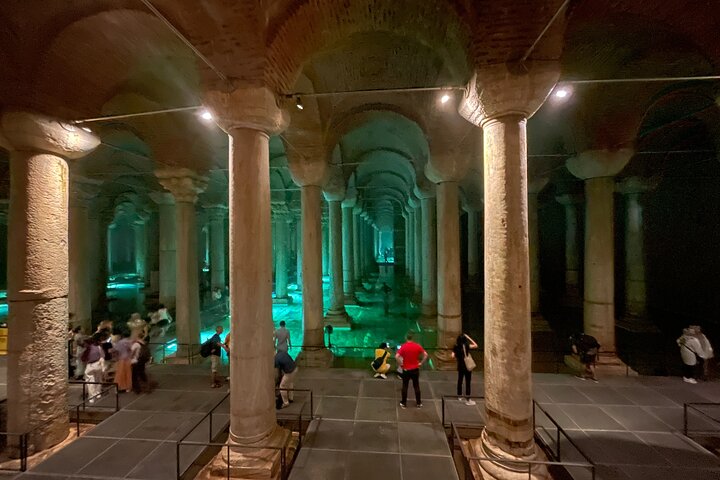 Visuel Viator de la visite à quatre sites Topkapi, Sainte-Sophie et Citerne