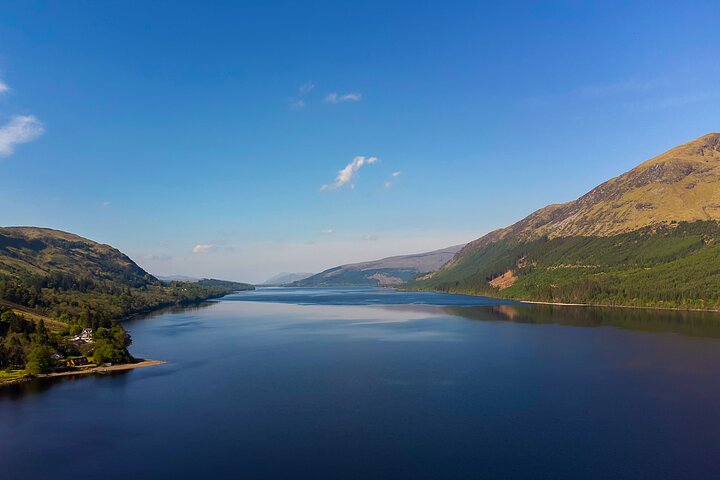 Le Loch Ness vu depuis la rive