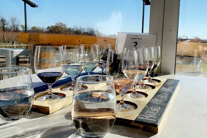 Wine tasting in Niagara-on-the-Lake