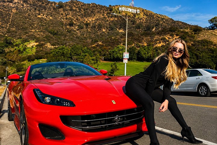 Visite privée en Ferrari à Hollywood