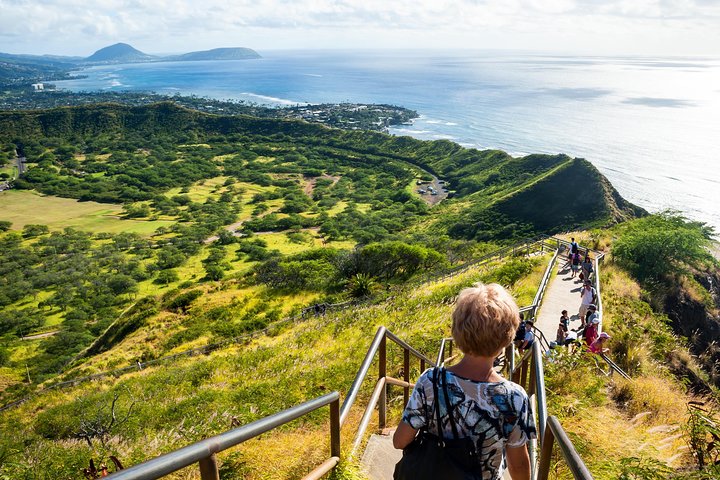 Hiking trail leading to the Diamond Head crater