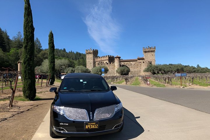 Limousine de visite privée au milieu des vignobles de Napa