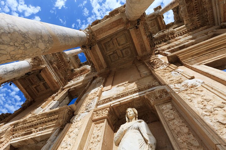 Private tour of Ephesus with lunch and a licensed guide