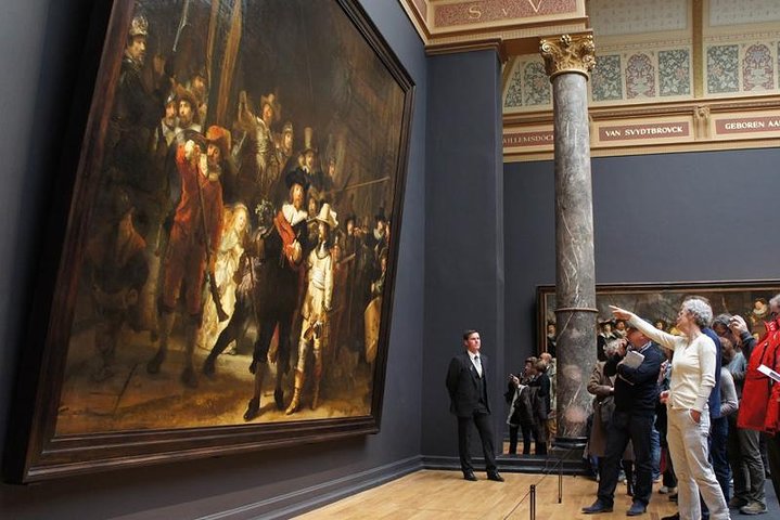 Guided group visit inside the Rijksmuseum, Amsterdam