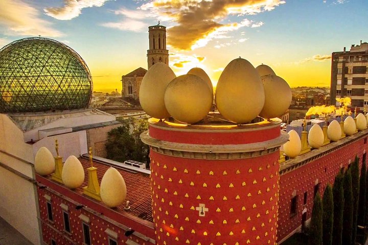 Dalí Theatre-Museum in Figueres, Girona day trip